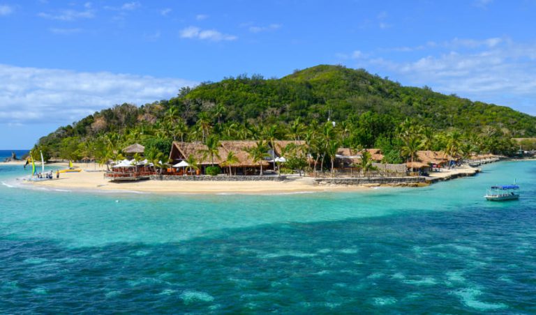 A Complete Guide for Top 5 islands to travel in Fiji for 2023