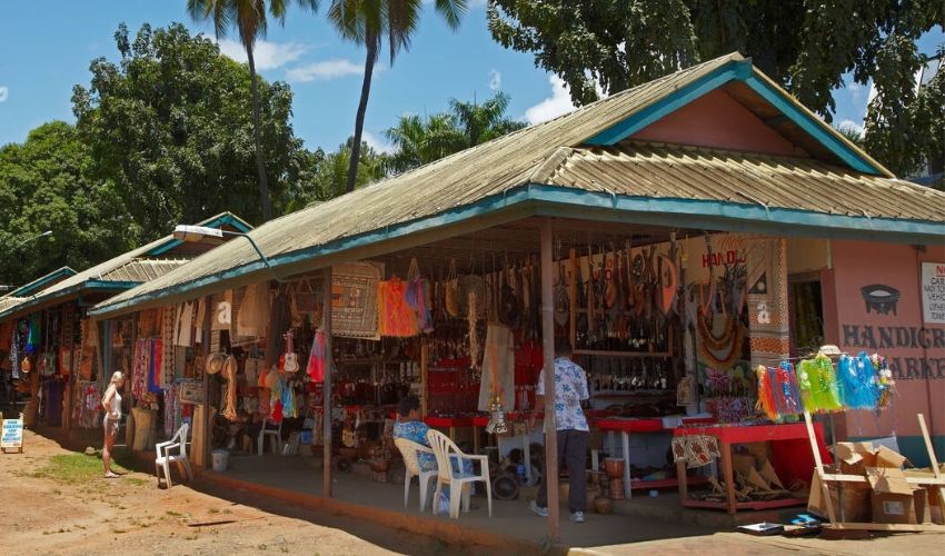 Nadi Handicraft Market